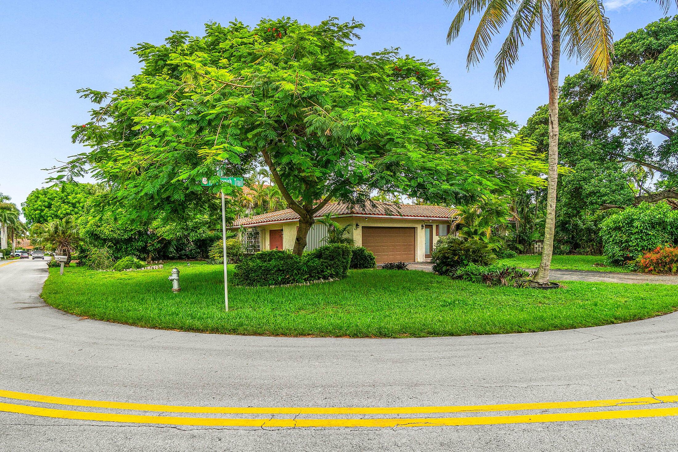706 Marble Way Boca Raton, FL 33432 - Photo 3 of 15 005-706MarbleWay-BocaRaton-FL-33432-SMAL