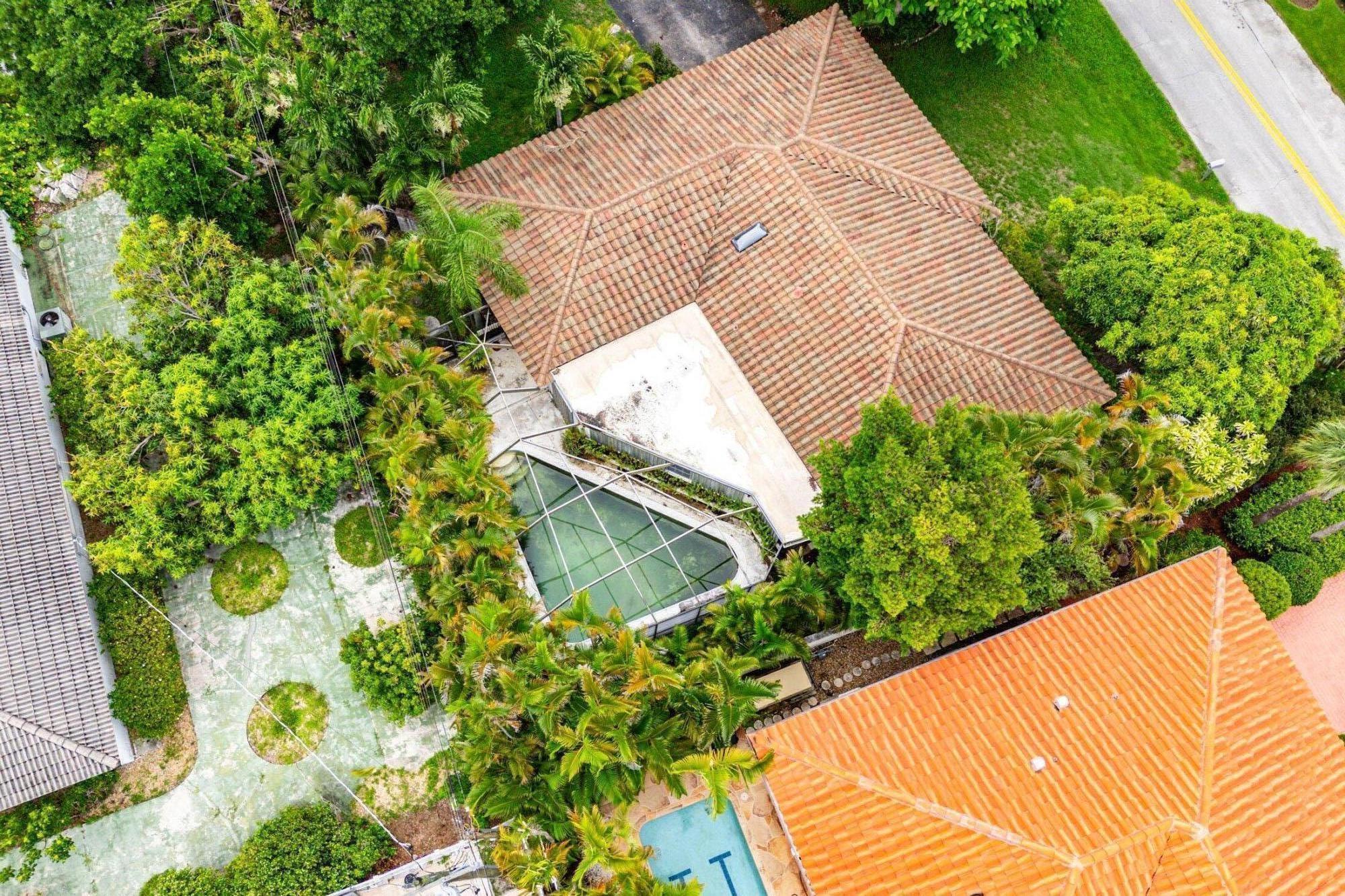 706 Marble Way Boca Raton, FL 33432 - Photo 4 of 15 007-706MarbleWay-BocaRaton-FL-33432-SMAL