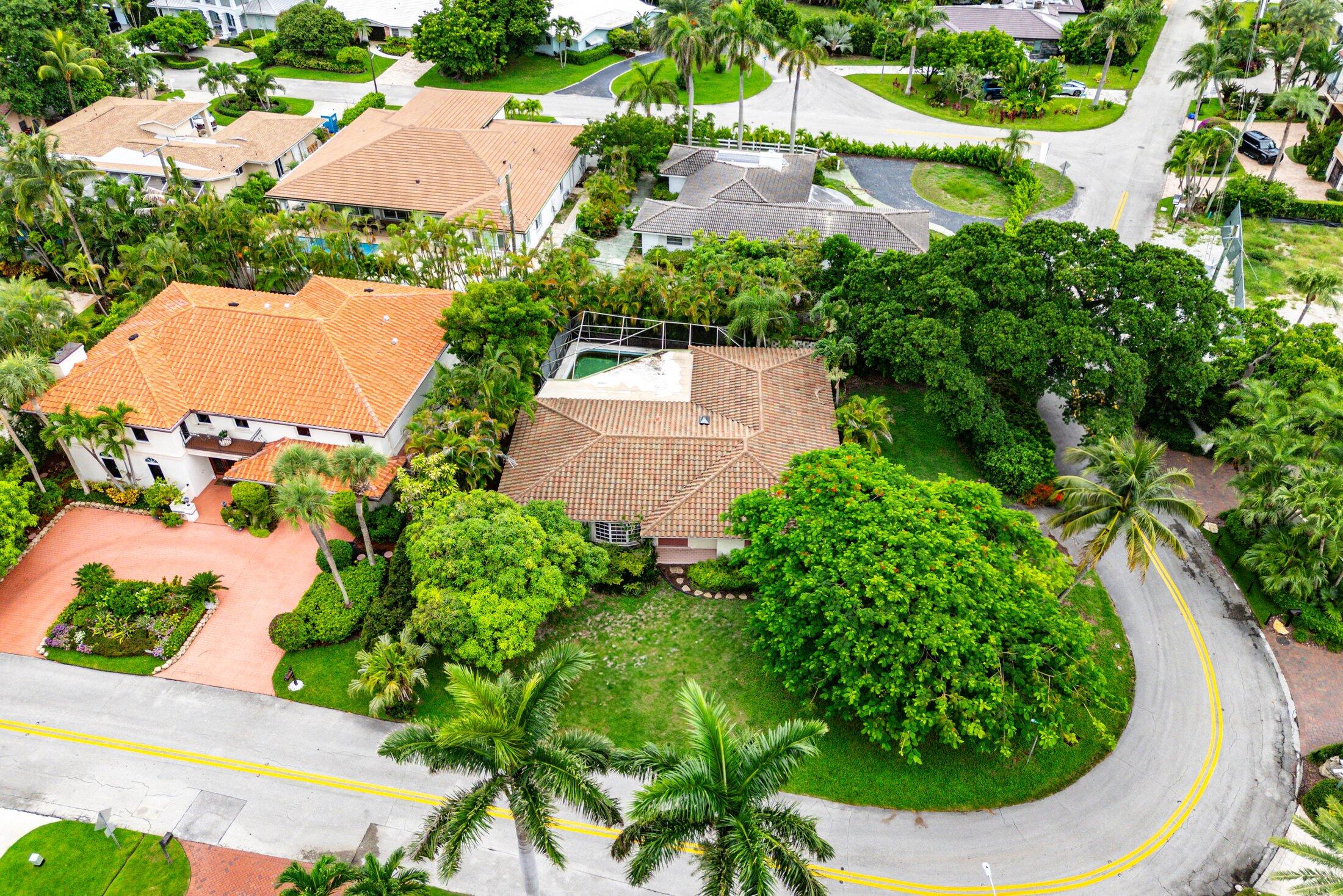 706 Marble Way Boca Raton, FL 33432 - Photo 5 of 15 008-706MarbleWay-BocaRaton-FL-33432-SMAL