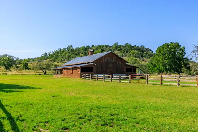 $1,875,000 | 9352 North Ranch Road 783, Harper, TX 78631