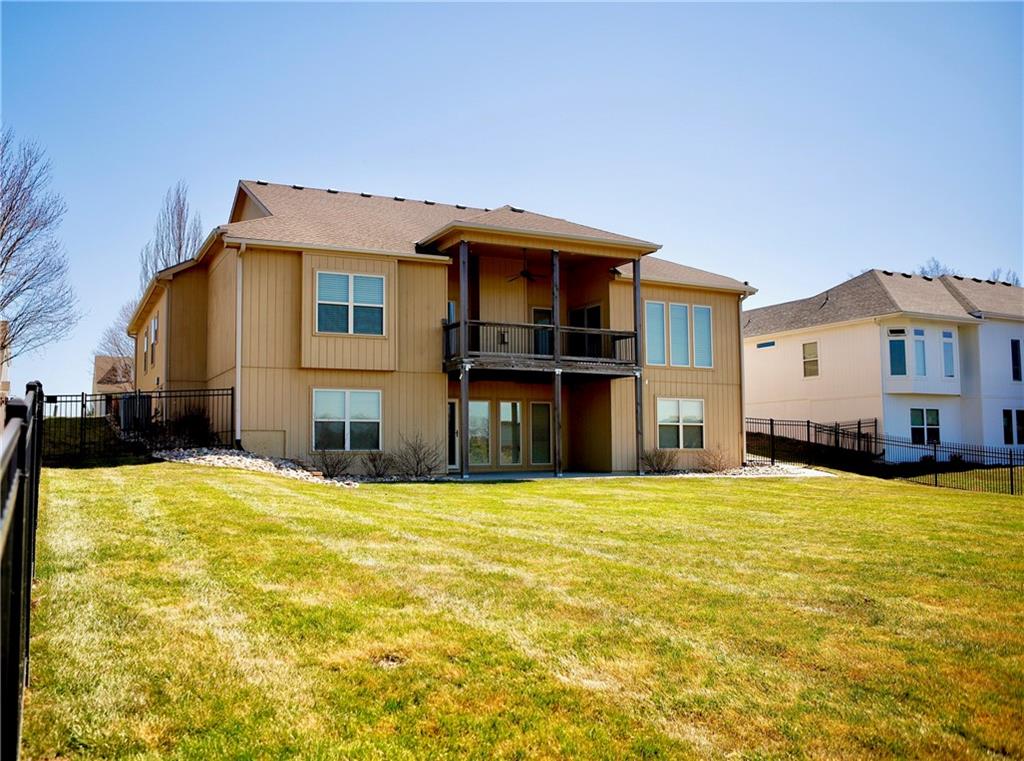 626 Liberty Road Smithville, MO 64089 - Photo 2 of 29