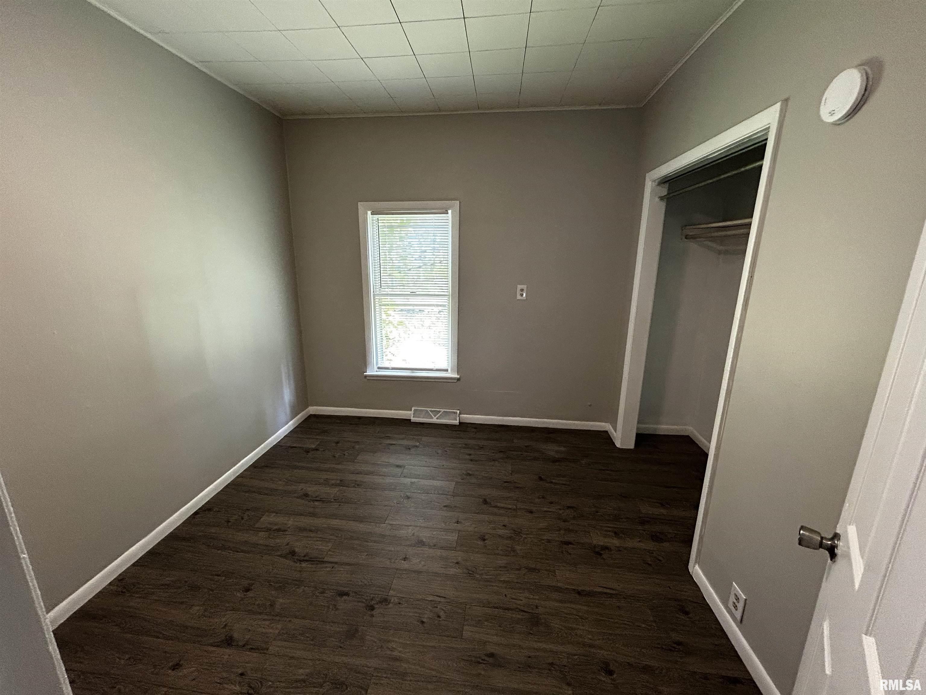 1020 East Kansas Street Peoria, IL 61603 - Photo 6 of 12