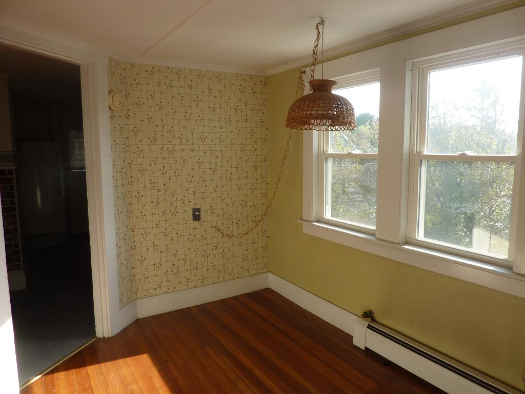 22 Hancock Street Rochester, NH 03867 - Photo 9 of 20