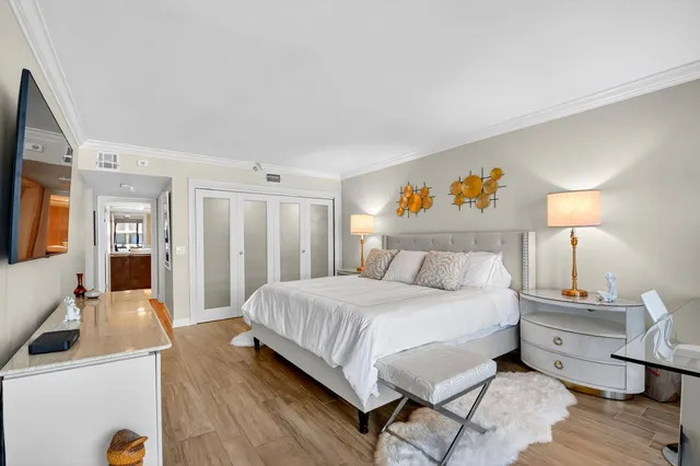 $1,395,000 | 3390 South Ocean Boulevard, Unit 305, Palm Beach, FL 33480