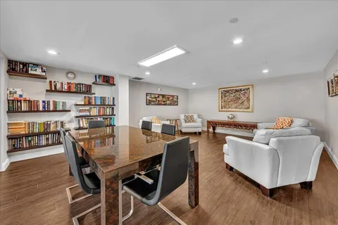 $1,395,000 | 3390 South Ocean Boulevard, Unit 305, Palm Beach, FL 33480