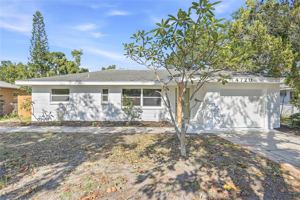 4720 Mohegan Road St. Petersburg, FL 33708 - Photo 1 of 33