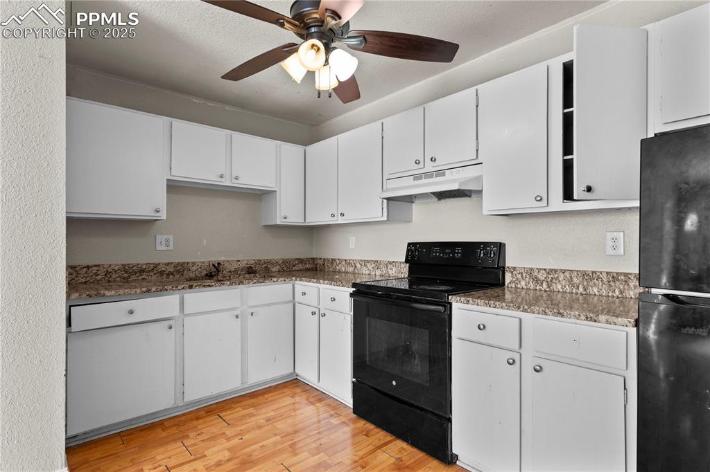 1712 Hampton South Colorado Springs, CO 80906 - Photo 11 of 22 Unit 3 kitchen