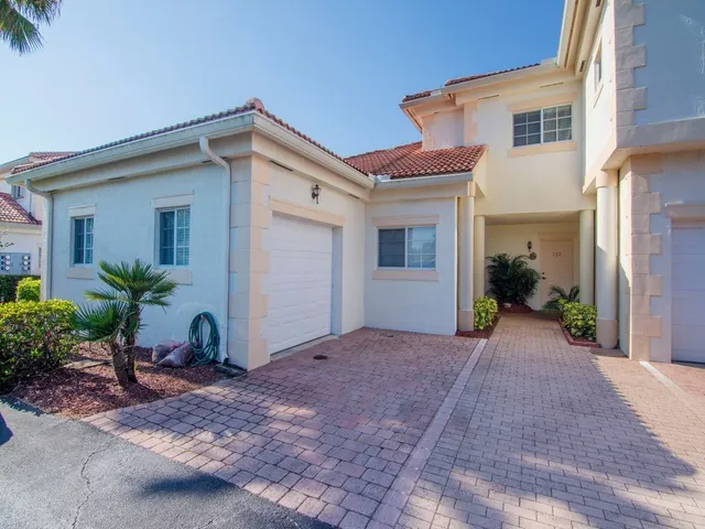 a house view with a outdoor space