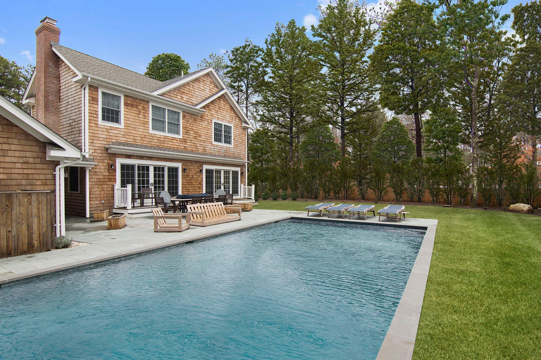 8 Main Street East Hampton, NY 11937 - Photo 15 of 15