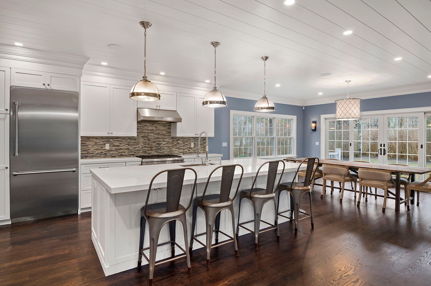 8 Main Street East Hampton, NY 11937 - Photo 3 of 15