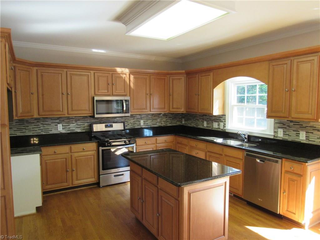 5807 Fleming Terrace Road Greensboro, NC 27410 - Photo 9 of 23