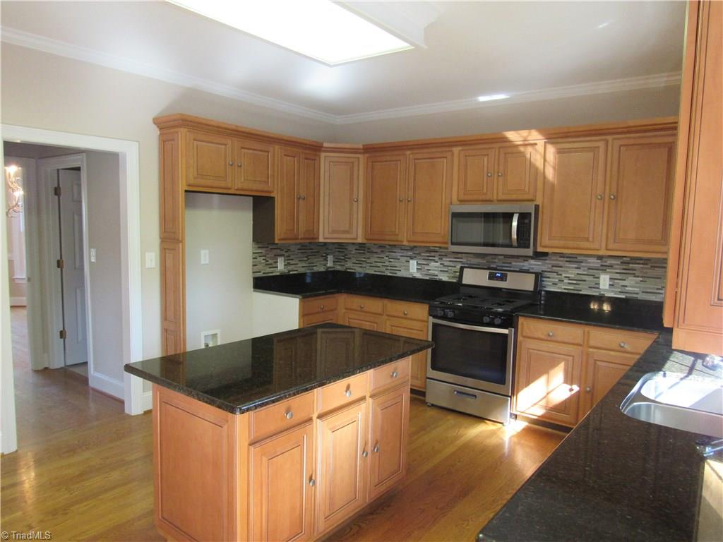 5807 Fleming Terrace Road Greensboro, NC 27410 - Photo 10 of 23