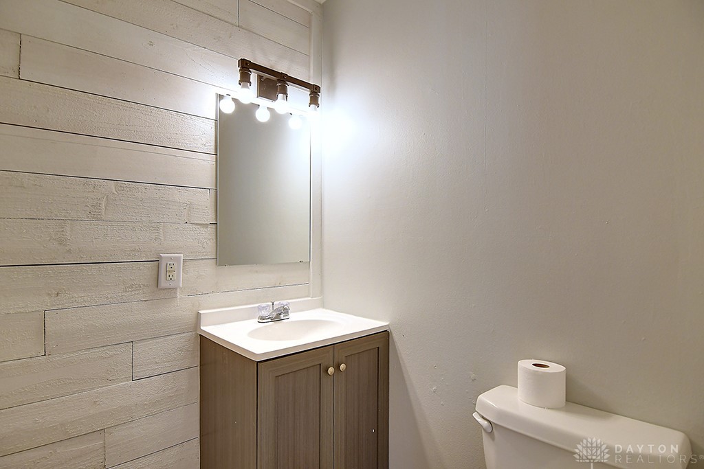 8969 Deardoff Road Franklin, OH 45005 - Photo 22 of 31 Gallery Image 22