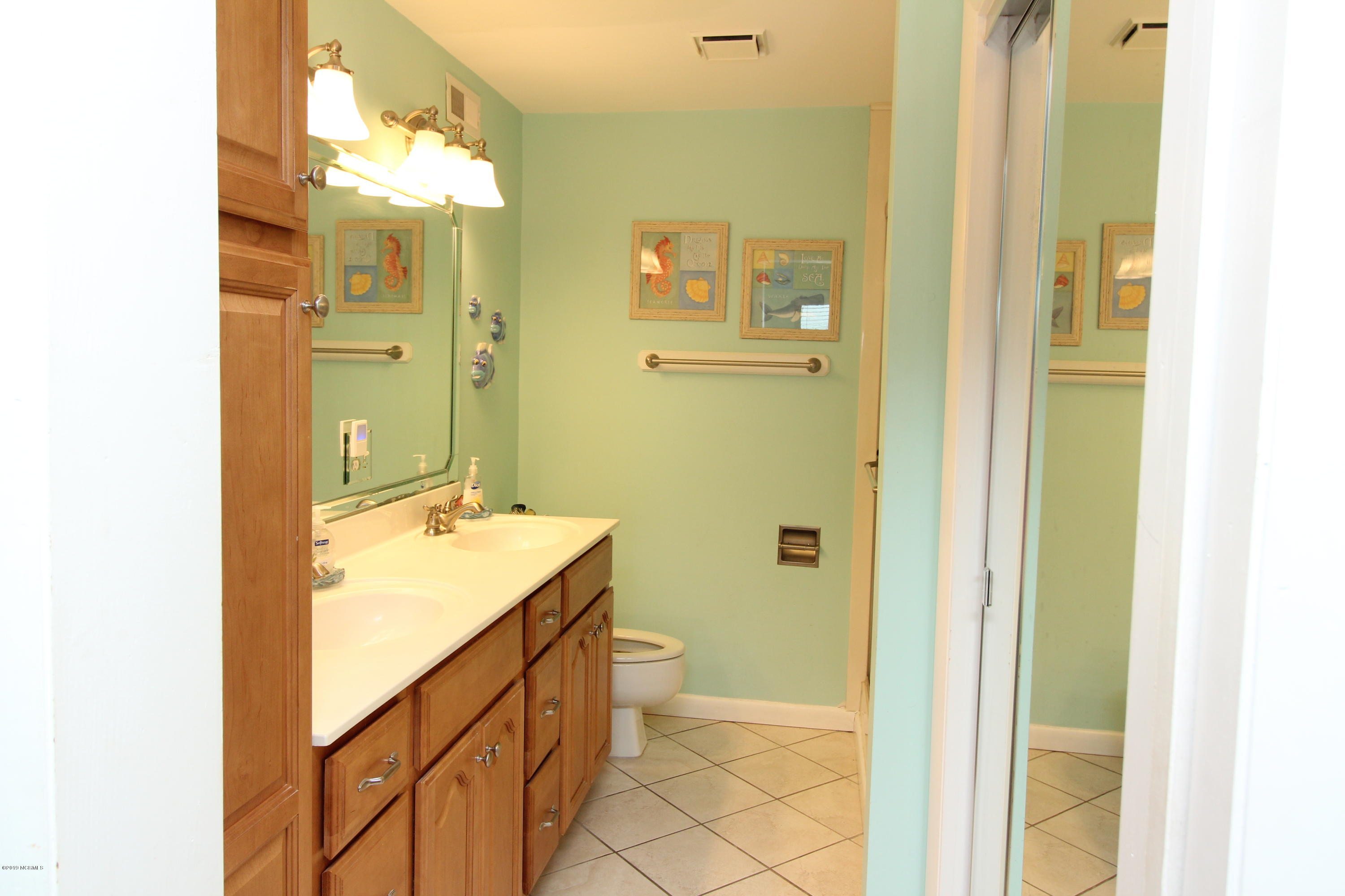 1505 Salter Path Road, Unit 419 Indian Beach, NC 28512 - Photo 19 of 19 Bathroom