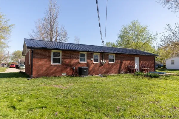 $174,900 | 205 Sycamore S Drive, Hanover, IN 47243