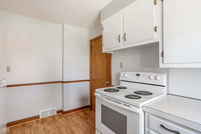 $198,900 | 5109 West Maxville Road, Winchester, IN 47394