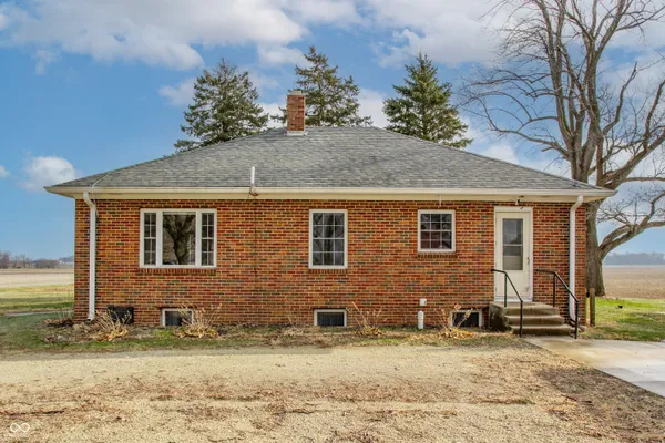 $190,000 | 5109 West Maxville Road, Winchester, IN 47394