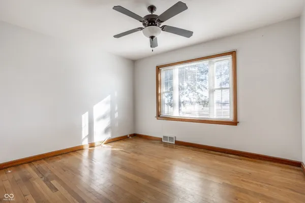 $190,000 | 5109 West Maxville Road, Winchester, IN 47394