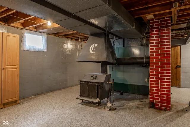 $198,900 | 5109 West Maxville Road, Winchester, IN 47394