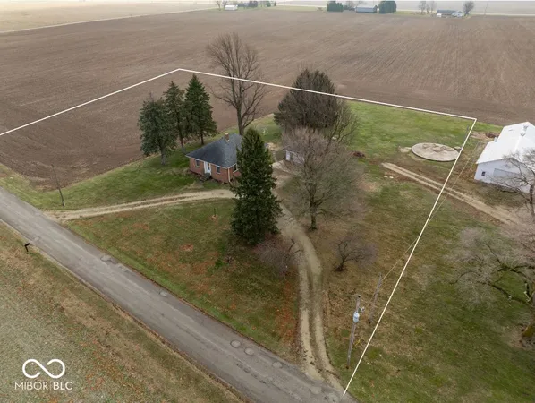 $190,000 | 5109 West Maxville Road, Winchester, IN 47394