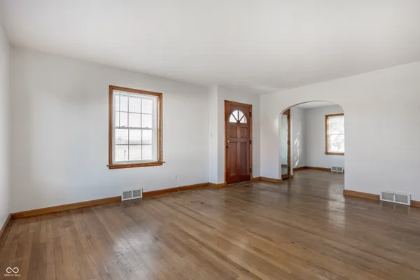 $190,000 | 5109 West Maxville Road, Winchester, IN 47394
