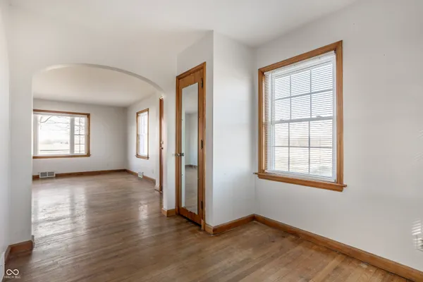 $190,000 | 5109 West Maxville Road, Winchester, IN 47394