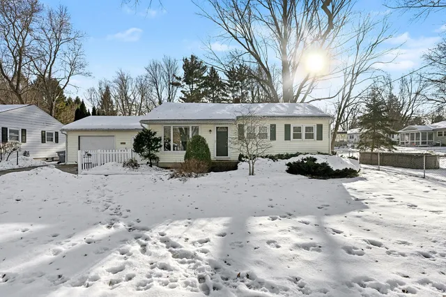 $260,000 | 3709 Alamo Avenue, Kalamazoo, MI 49006