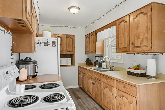 $260,000 | 3709 Alamo Avenue, Kalamazoo, MI 49006