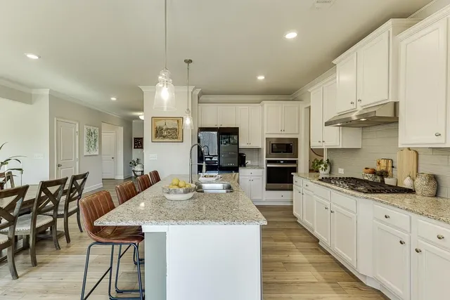 $549,900 | 7141 Birch Vw Court, Flowery Branch, GA 30542