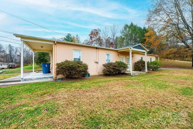 a view of a house with a outdoor space
