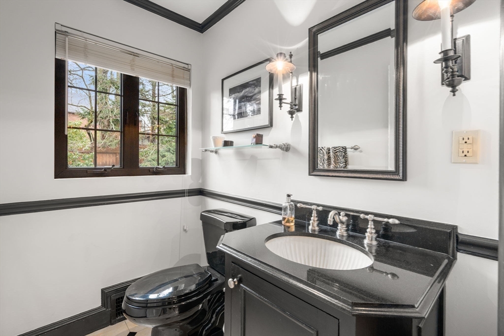 17 Lancaster Road Newton, MA 02458 - Photo 12 of 29