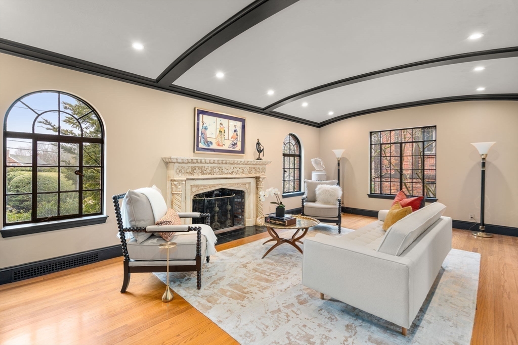 17 Lancaster Road Newton, MA 02458 - Photo 4 of 29