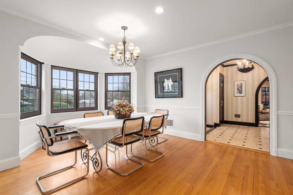 17 Lancaster Road Newton, MA 02458 - Photo 5 of 29