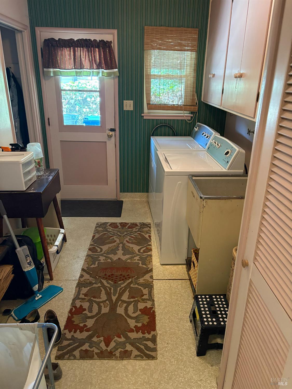 740 Linda Vista Way Rio Vista, CA 94571 - Photo 25 of 29 a utility room with dryer and washer