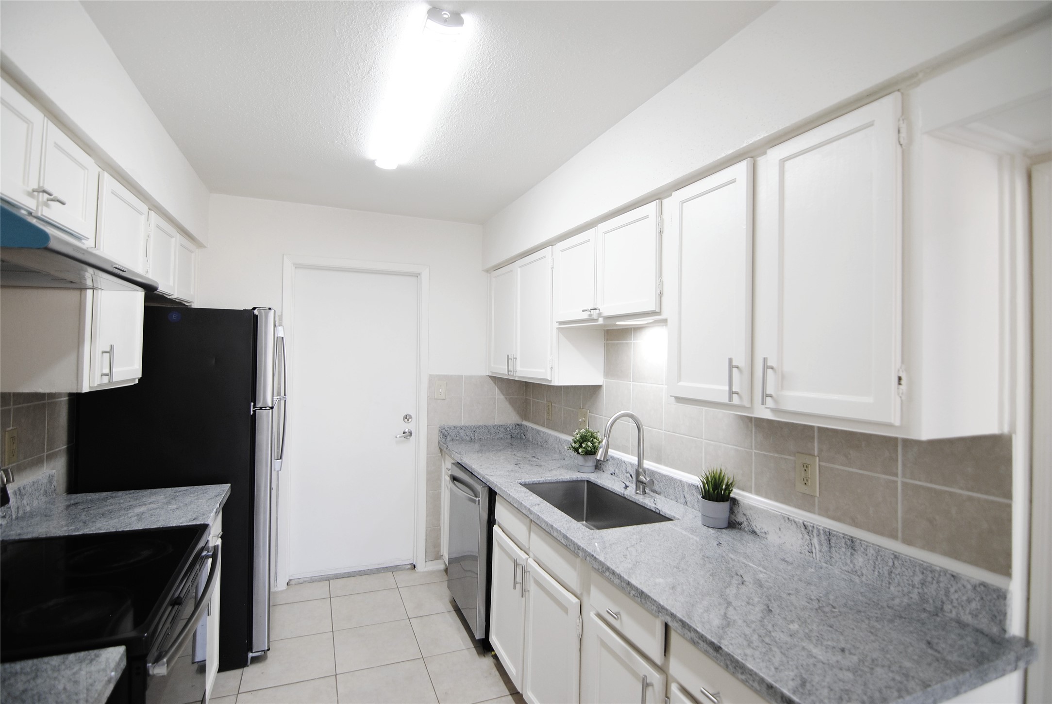 6207 Grandvale Drive Houston, TX 77072 - Photo 10 of 22