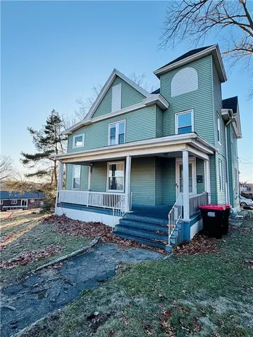 $1,195 | 811 Carlisle Street, Unit 2, New Castle, PA 16101