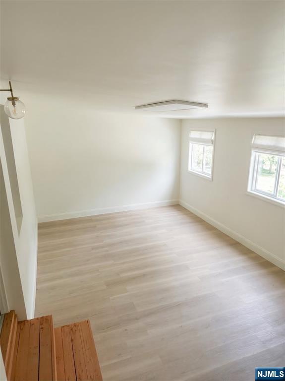 32 Beechwood Road Cresskill, NJ 07626 - Photo 7 of 11