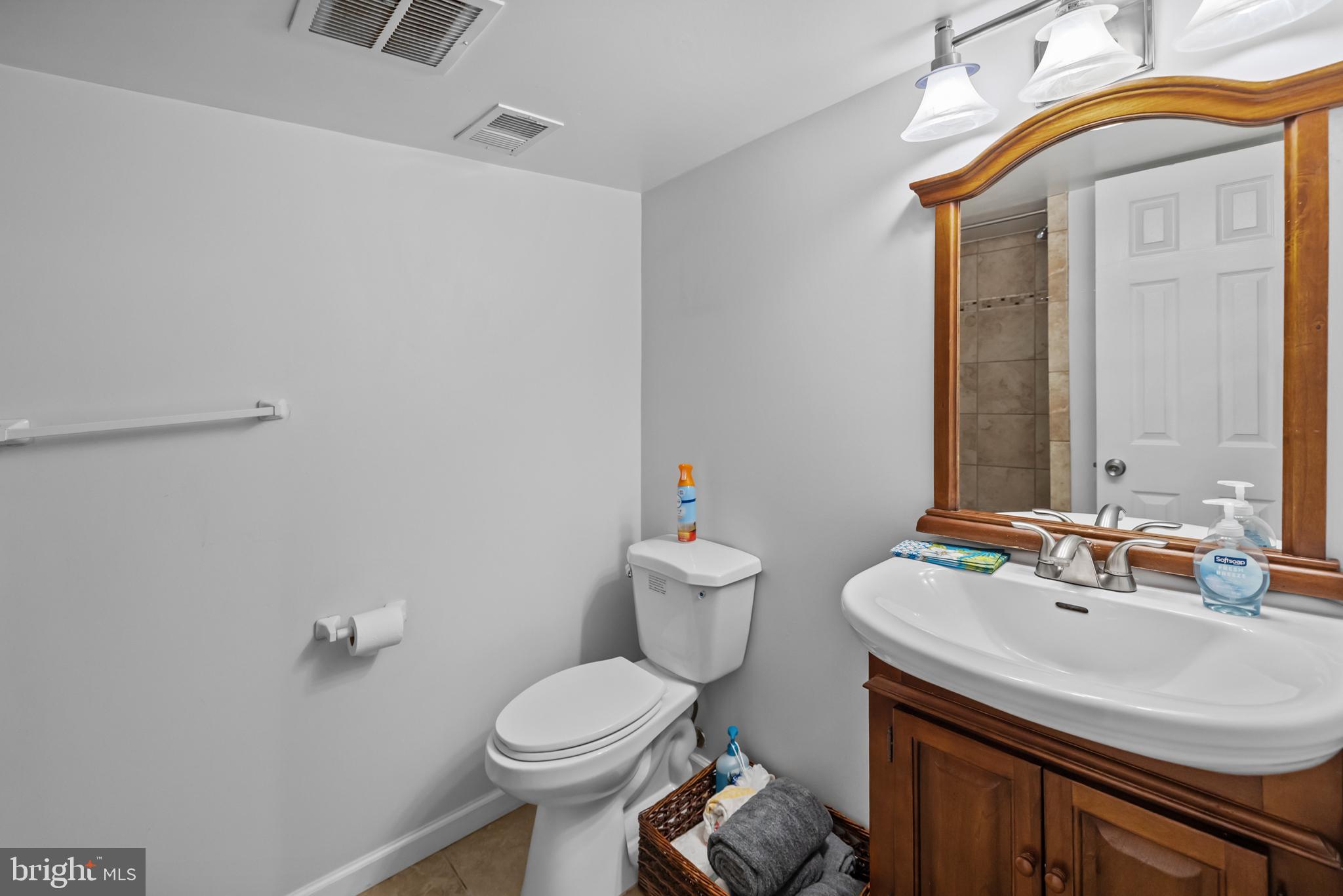 7771 Durer Court Springfield, VA 22153 - Photo 7 of 57