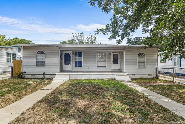 $1,000 | 1117 Fenfield Avenue, San Antonio, TX 78211
