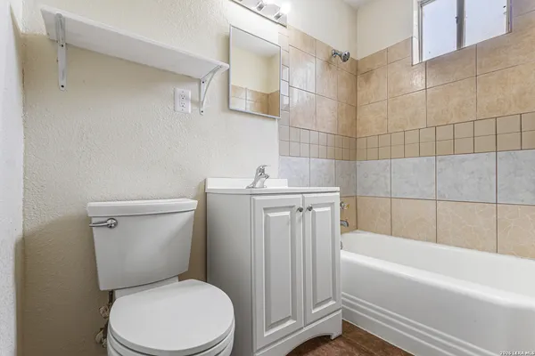 $850 | 1117 Fenfield Avenue, San Antonio, TX 78211