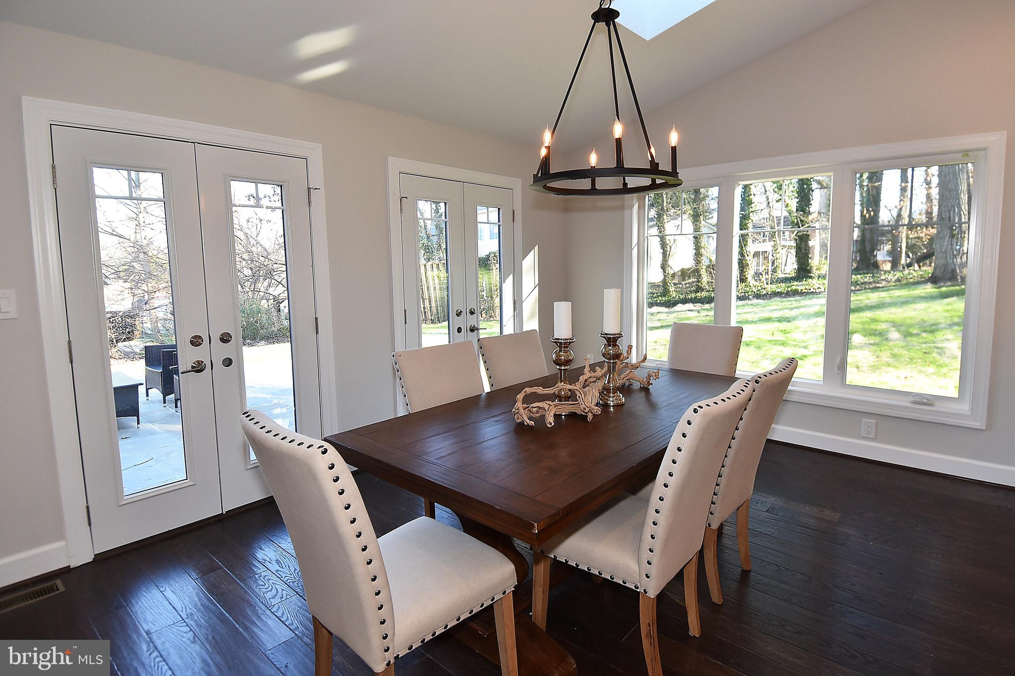 7801 Beech Tree Road Bethesda, MD 20817 - Photo 19 of 52 Kitchen Dining Area