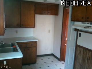 828 Pendley Road Willowick, OH 44095 - Photo 12 of 25 Gallery Image 12