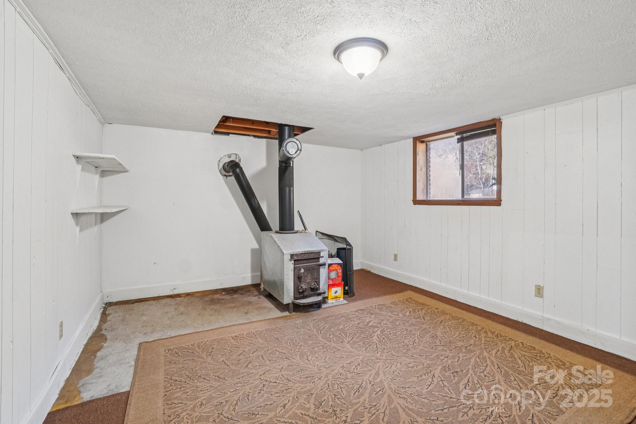 480 Paint Fork Road Barnardsville, NC 28709 - Photo 33 of 43 a view of a room with gym equipment