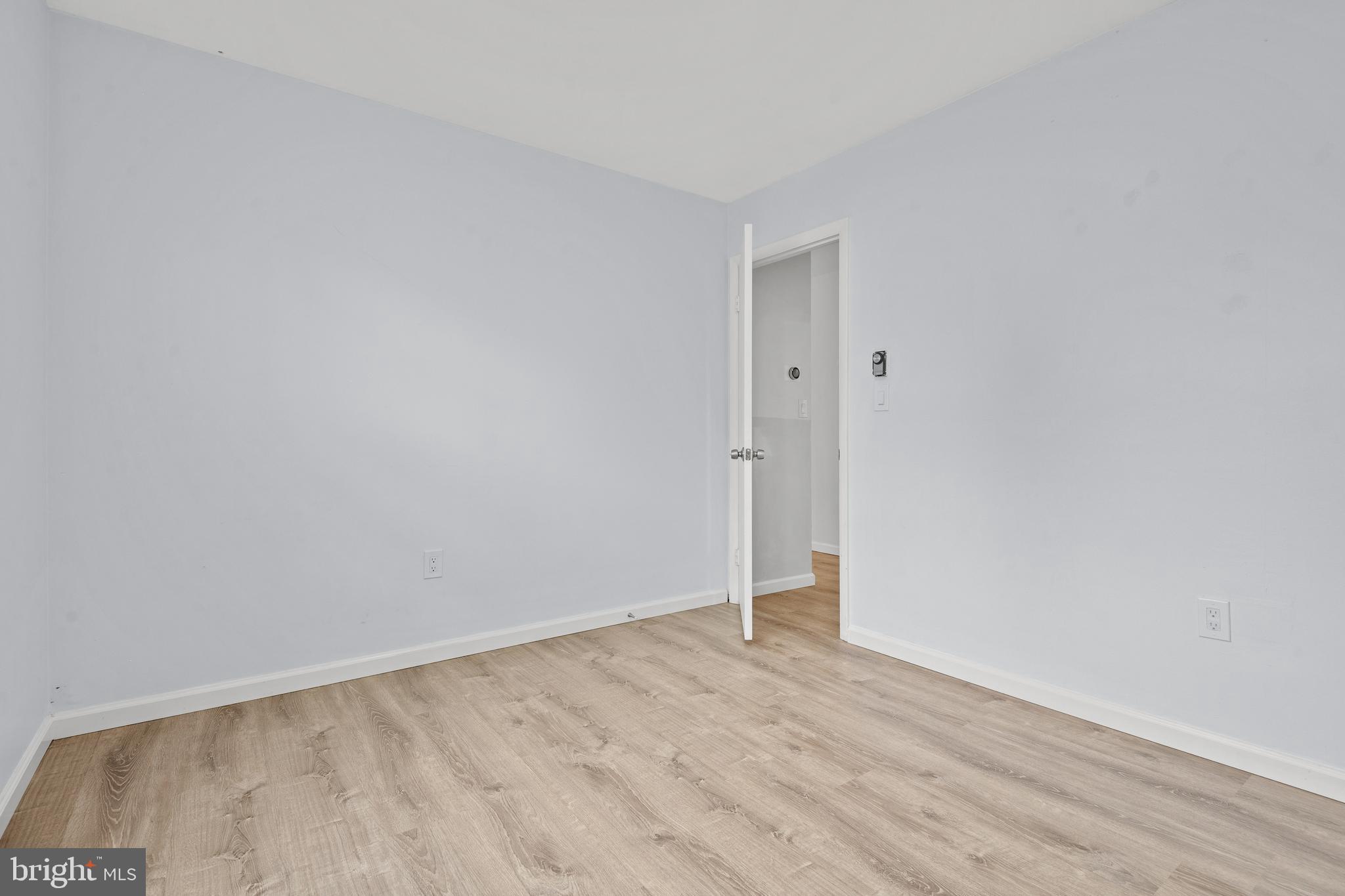 102 Warren Way Lancaster, PA 17601 - Photo 17 of 39 Bedroom 2