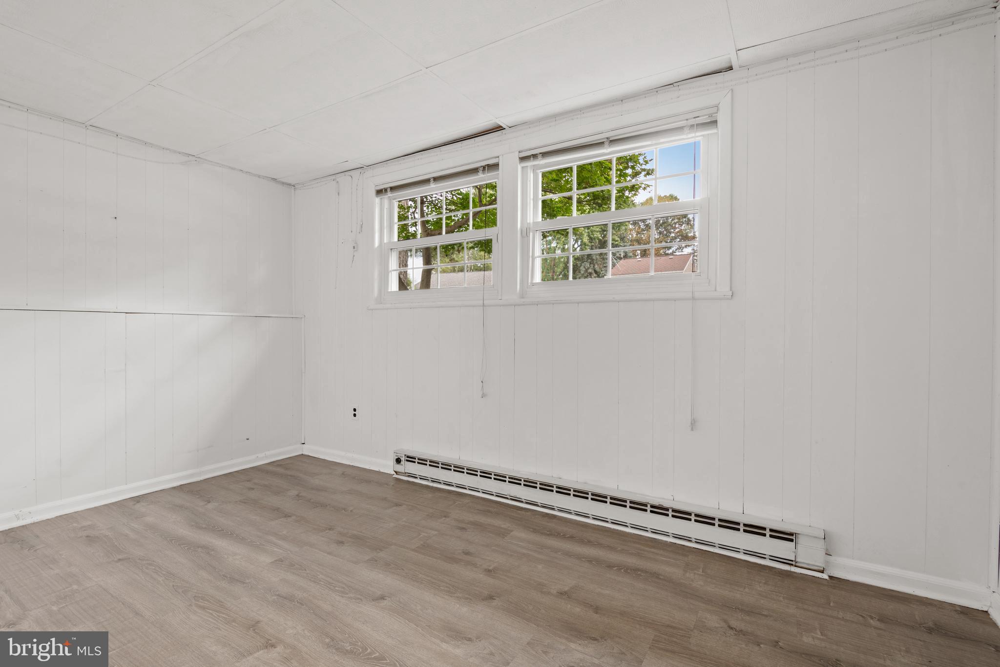 102 Warren Way Lancaster, PA 17601 - Photo 27 of 39 Bedroom 4