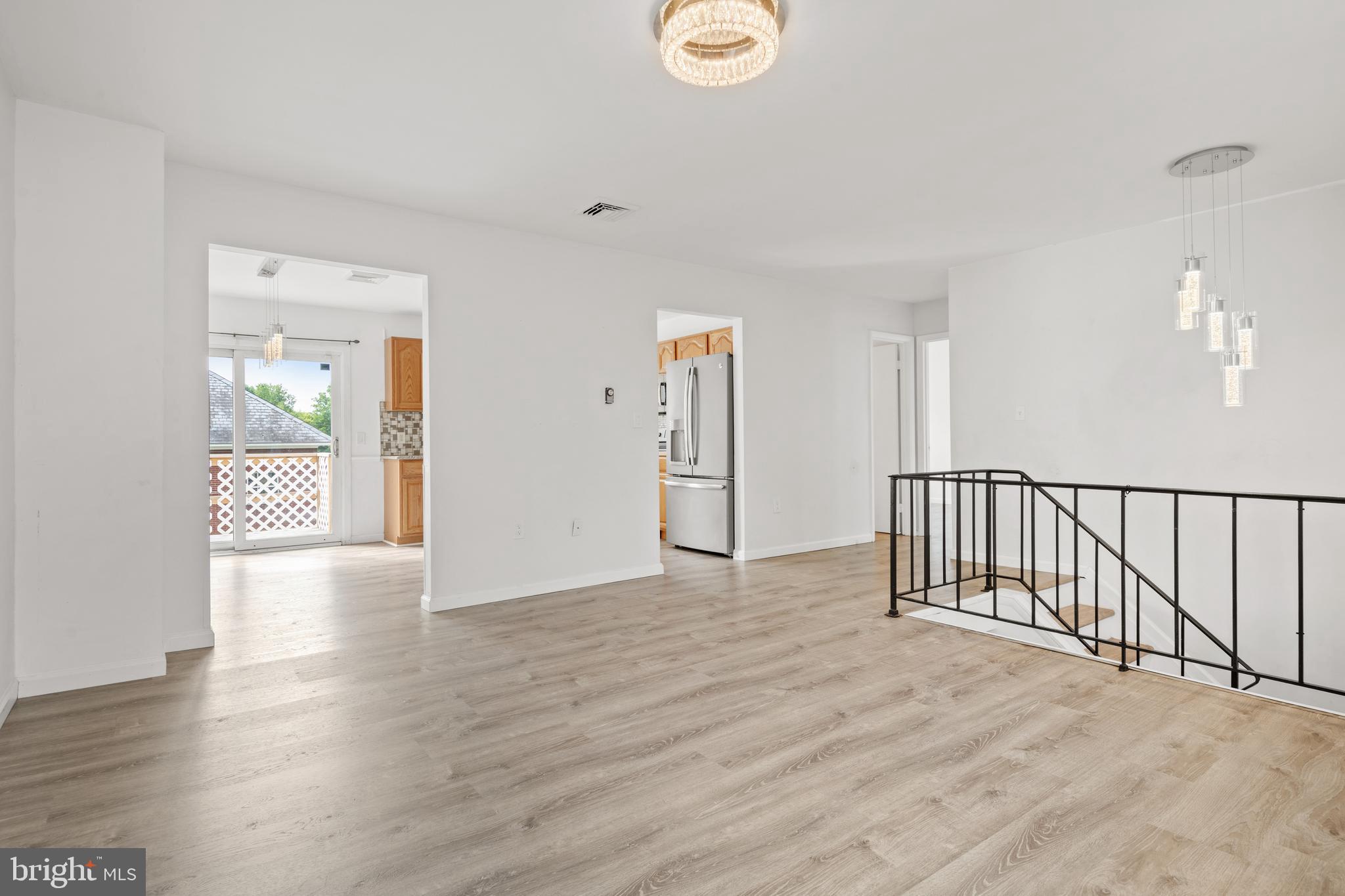 102 Warren Way Lancaster, PA 17601 - Photo 7 of 39 Living Room