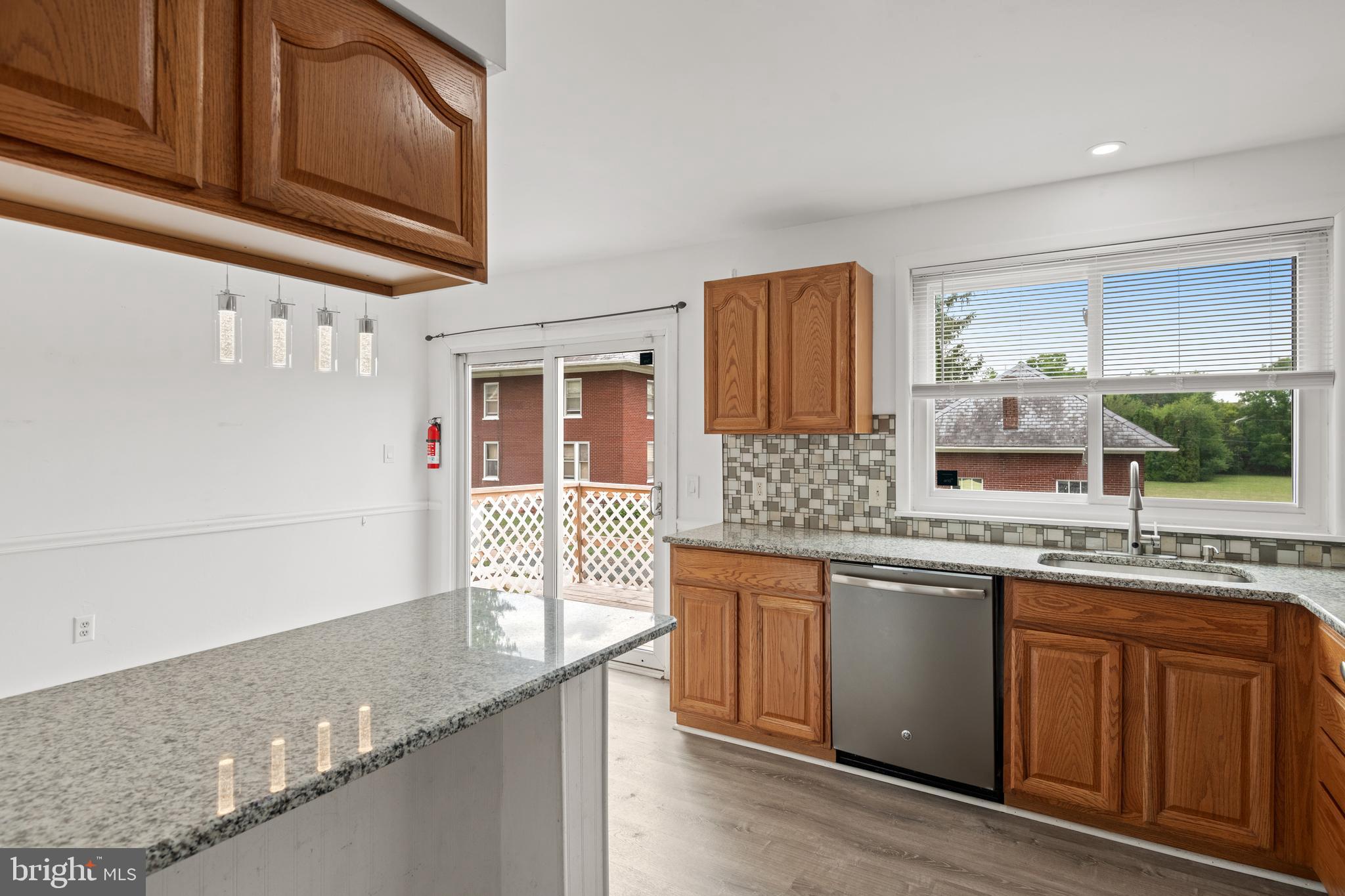 102 Warren Way Lancaster, PA 17601 - Photo 9 of 39 Kitchen