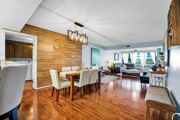 $2,650 | 6049 Balboa Circle, Unit 302, Boca Raton, FL 33433