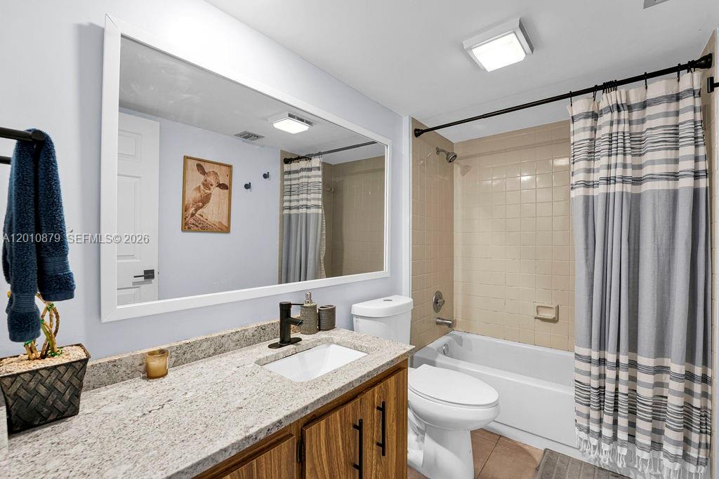 6049 Balboa Circle, Unit 302 Boca Raton, FL 33433 - Photo 15 of 32