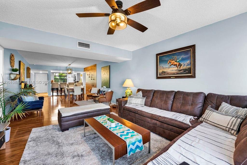 6049 Balboa Circle, Unit 302 Boca Raton, FL 33433 - Photo 8 of 32